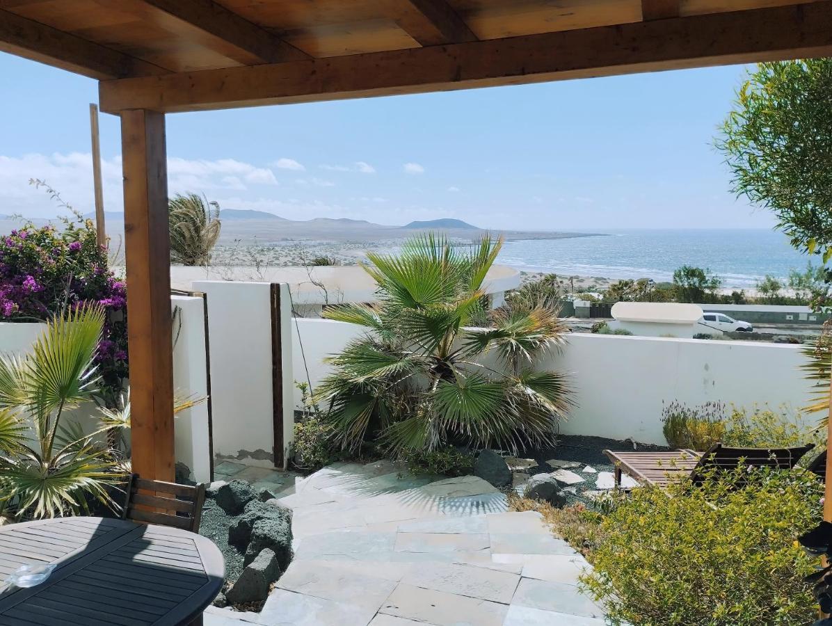 Beautiful Small Bungalow, Amazing Views And Garden Famara Bagian luar foto